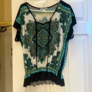 Women’s top size extra large flow with the elastic bottom